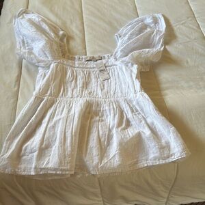Beautiful Loft 100% cotton summer shirt.  White color